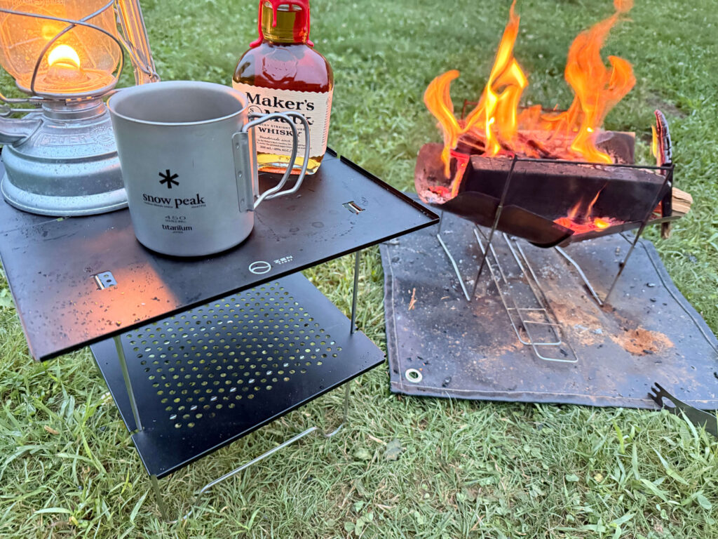ソロキャンプ｜キャンツーにおすすめの軽量コンパクトなテーブル【ZEN Camps Air-2 Table 】
